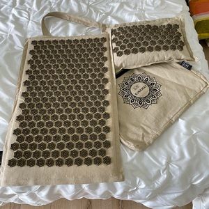 Acupressure mat